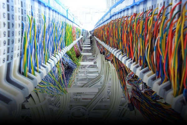 樓宇自動化過程中弱電和強電一定要分隔開嗎?(圖1) 樓宇自動化過程中弱電和強電一定要分隔開嗎?(圖1)